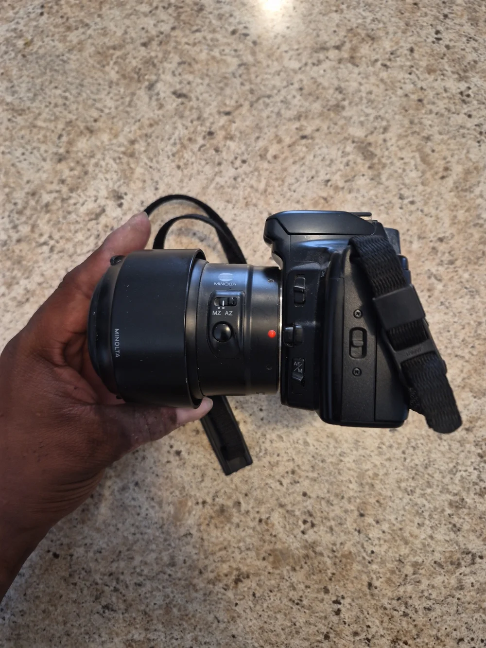 Minolta Maxxum 3Xi Digital Camera Kit in Black with Zoom Lens